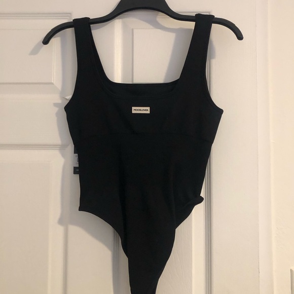 New black body suit perfect for the summertime. Size medium - Picture 11 of 13
